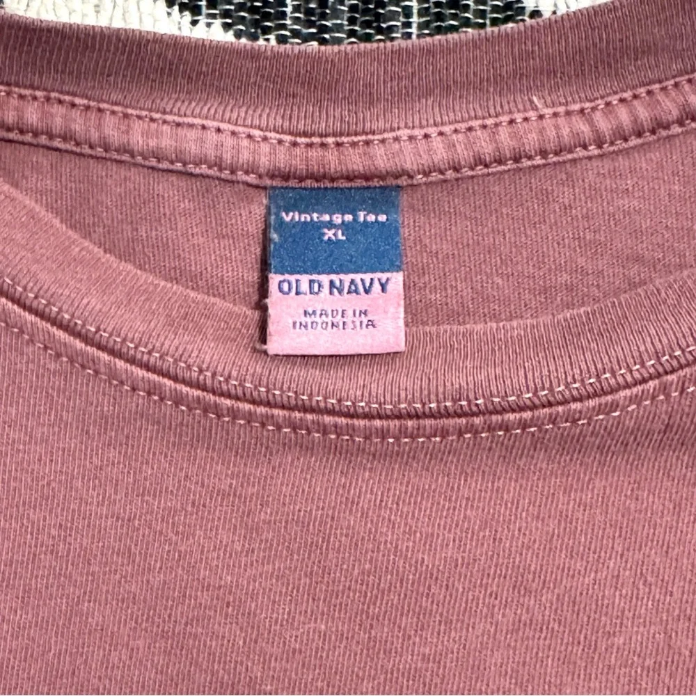 3/$20 Vintage Old Navy Washed Mauve Tee – XL - Picture 7 of 7